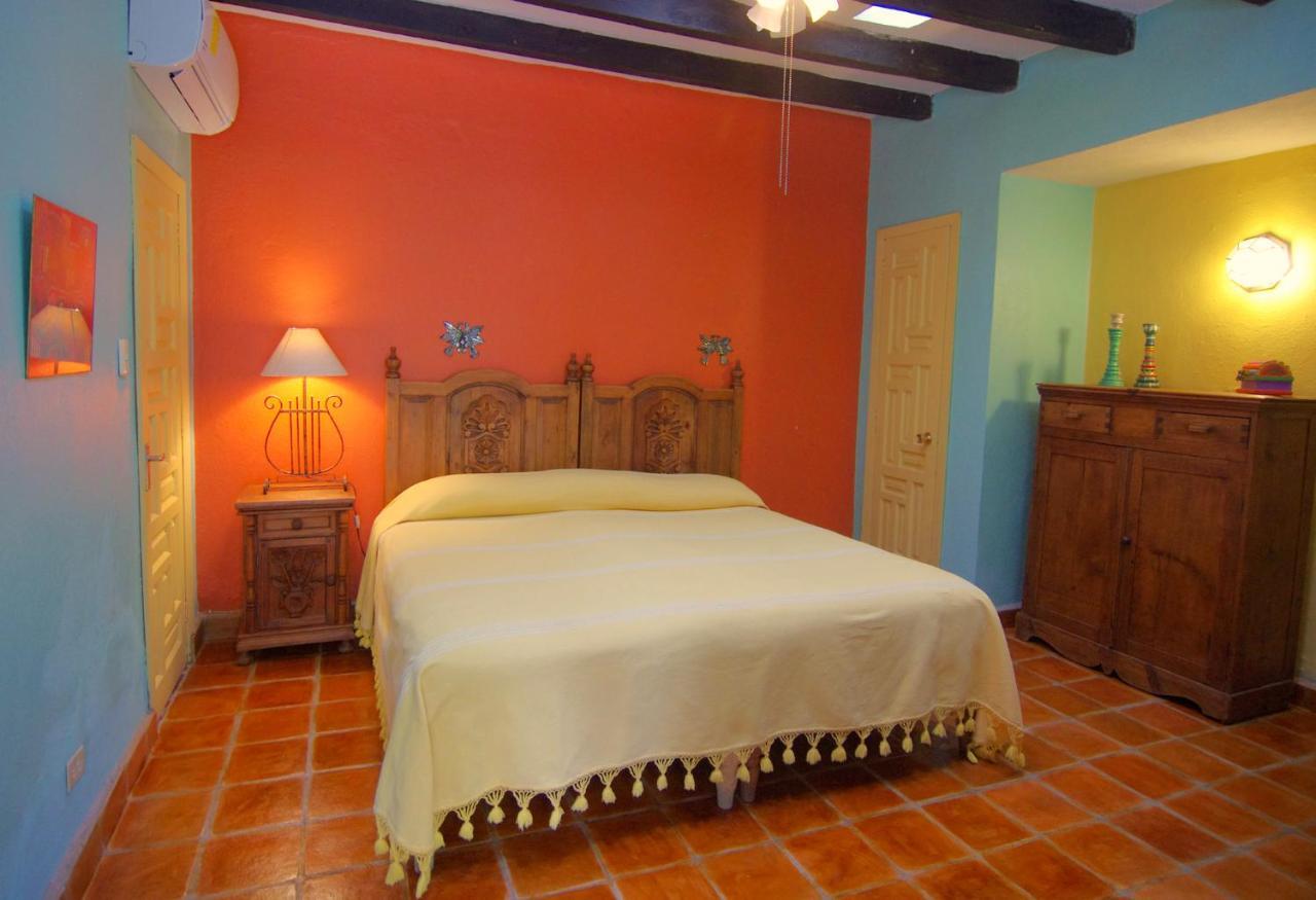 Bed and Breakfast Casa De La Noche Сан-Міґель-де-Альєнде Екстер'єр фото